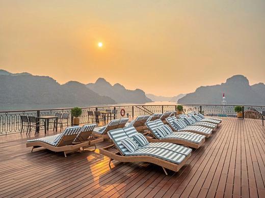 Halong Bucht an Bord der Indochine Grand (2 Nächte)