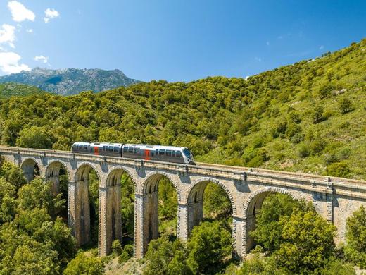 Bahn-Wandern auf Korsika - 5 Tage ab Calvi bis Bastia,Unterwegs auf den Schienen Korsikas,Bahn-Wandern auf Korsika - 5 Tage