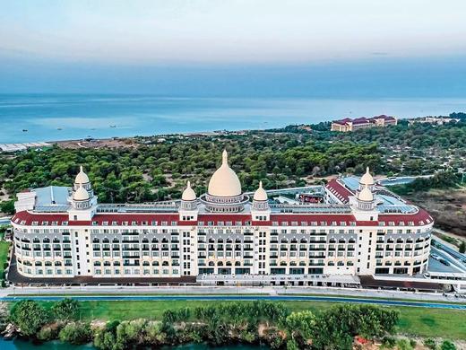 Diamond Premium Hotel