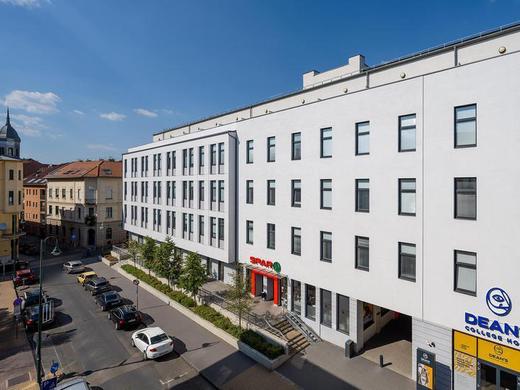 Dean's Home Budapest