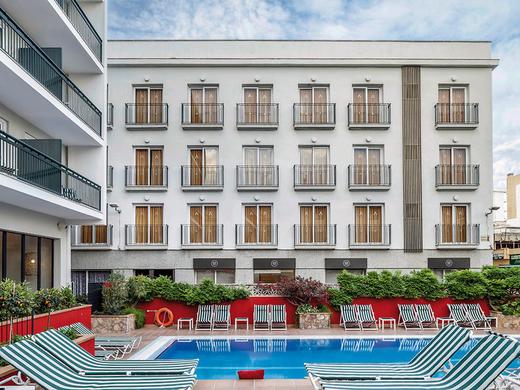 Aqua Hotel Bertran Park