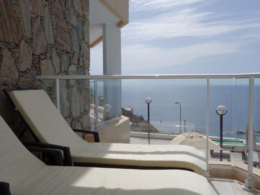 Holiday C. Vista Amadores