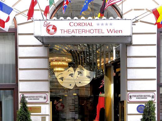 Theaterhotel & Suites