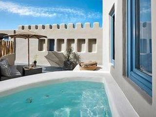 Luna Santorini Suites (tt)
