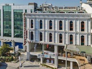 Interstellar Hotel (tt)