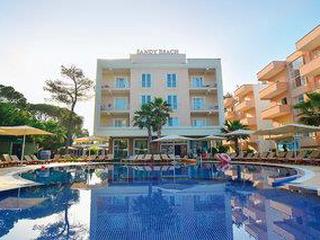 Sandy Beach Resort (tt)