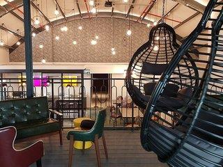 Cinema Hostel Jerusalem (tt)