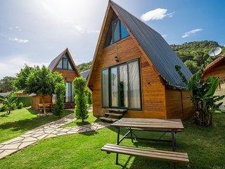 Karaoz Sapphire Bungalows (tt)