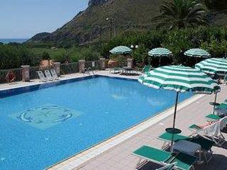 Hotel Ristorante Borgo La Tana (tt)