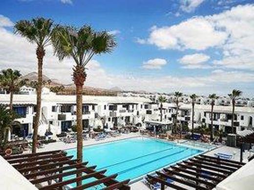 Plaza Azul Apartments