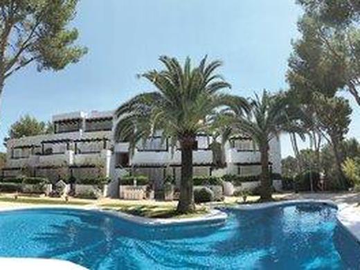 Los Tilos Apartments