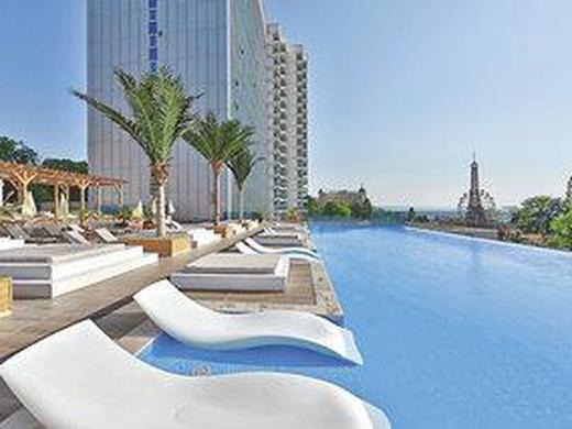 International Hotel Casino & Tower Suites