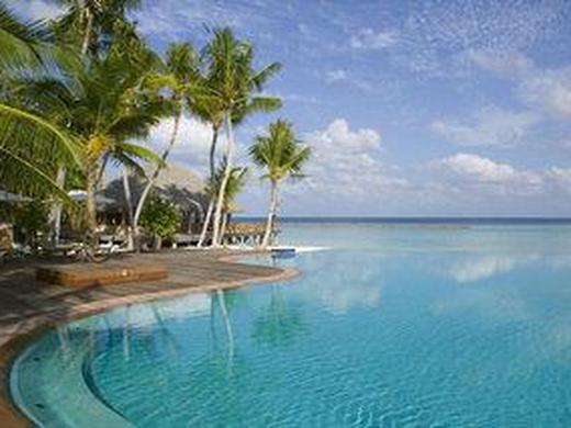 Veligandu Island Resort & Spa