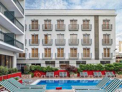 Aqua Hotel Bertran Park