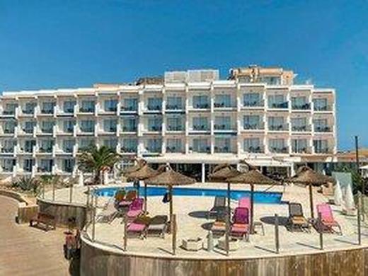 Cabo Blanco Universal