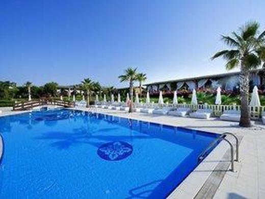 Flora Garden Beach (+16)