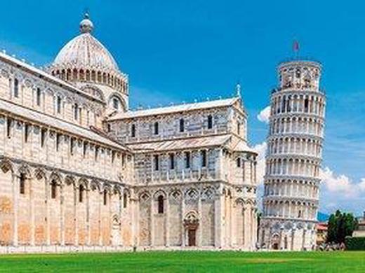 Autotour Von der Hügellandschaft der Toskana zu den Perlen des Mittelmeeres