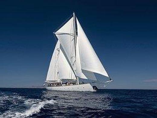 RHEA - Segelabenteuer in die Tobago Cays