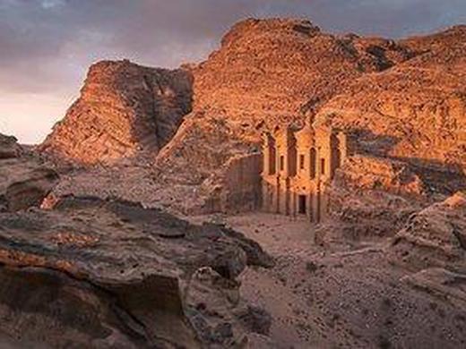 Jordanien: Mosaike, Felsenstätte und heilendes Wasser