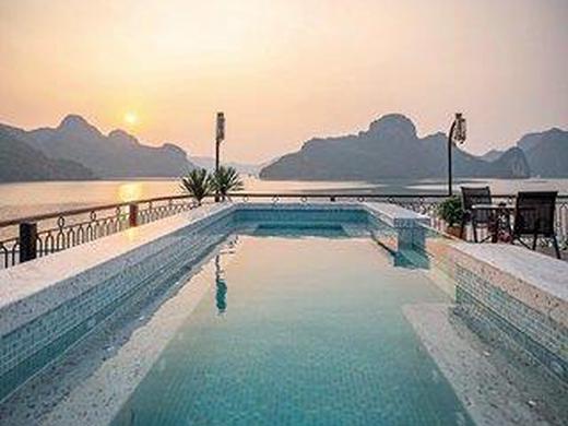 Halong Bucht an Bord der Indochine Grand (2 Nächte)