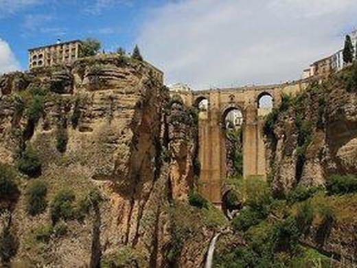 Mietwagenrundreise: Mosaik der Kulturen  3,5 Sterne