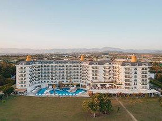 Türkei - Kappadokien: Naturwunder entdecken und Badezeit an der Türkischen Riviera