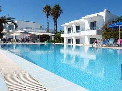 Miros Apartment Hotel