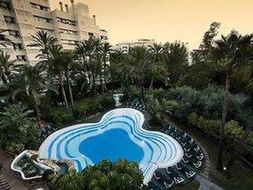 Monarque Sultan Hotel