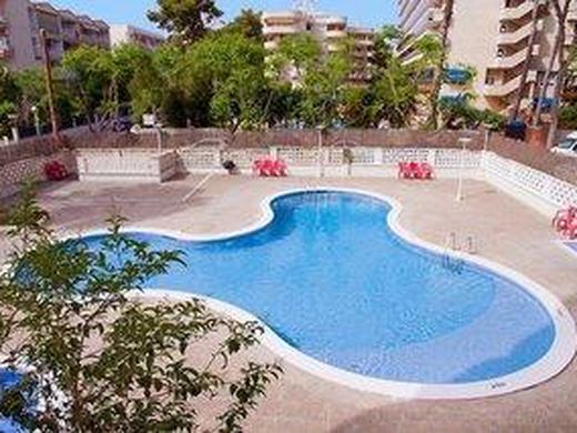 Arquus Salou by Rentalmar