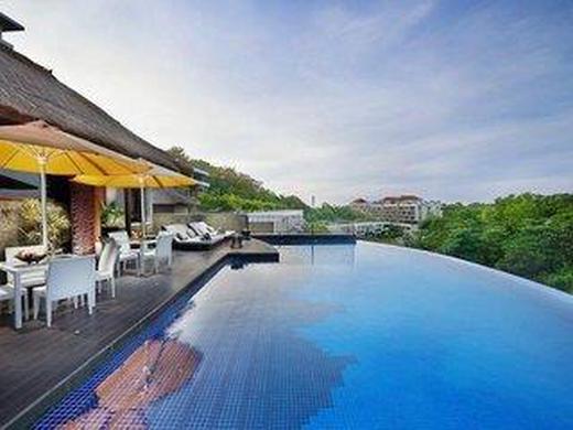 The Sterling Hotel & Villa's