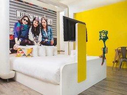 The Corner Hotel, London City