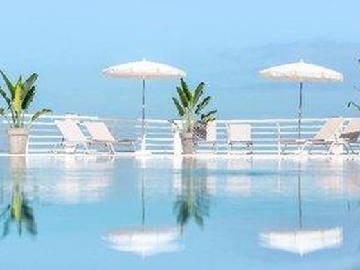 Atlantic Holiday Hotel