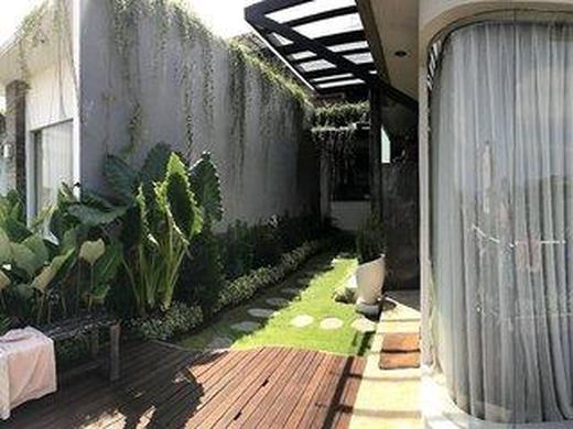 The Ocean Views Luxury Villas & Apartment