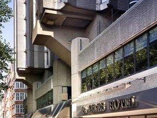 St. Giles London Hotel