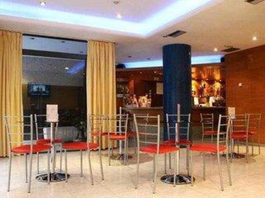 Fleming Center by Punta25