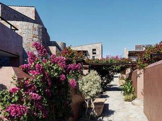 Volta Seaside Boutique Hotel