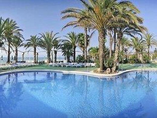 Caprici Beach Hotel & Spa