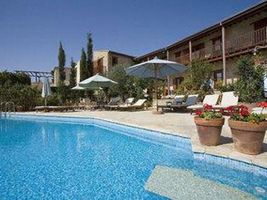 Eveleos Country House