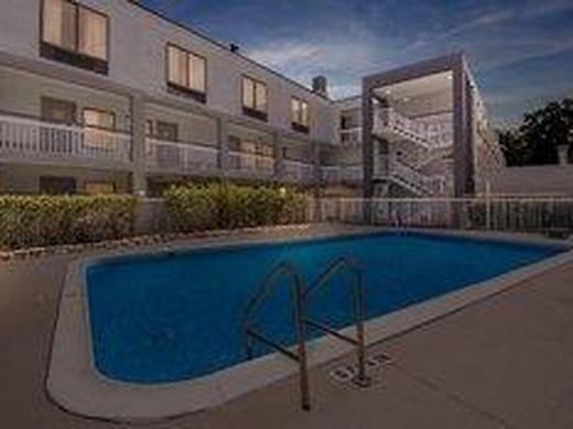 Red Roof PLUS+ Orlando-Convention Center/Intl Dr