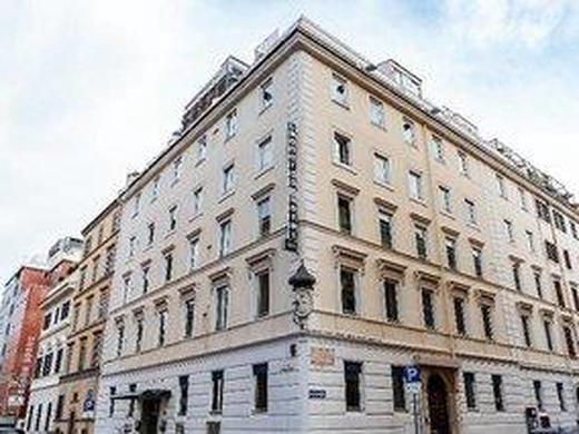 Leonardo Boutique Rome Termini