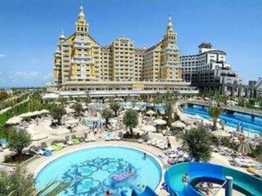 Royal Holiday Palace